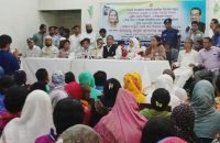 প্রতিবন্ধীদের মাঝে হুইল চেয়ার ও সুবিধিাবঞ্চিতদের মাঝে চেক বিতরন করেন আবুল হাসানাত আবদুল্লাহ