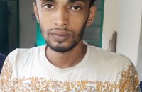 গৌরনদীতে মাদক সেবনে বাধা দেয়ায়   পুলিশের উপর হামলা \ গ্রেফতার-১