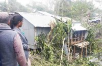 আগৈলঝাড়ায় অবৈধ স্থাপনা উচ্ছেদ