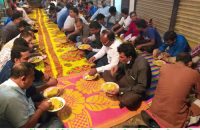 আমেরিকায় বাইডেন বিজয়ে গৌরনদীতে ব্যবসায়ীর ভূড়ি ভোঁজের আয়োজন