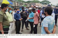 কঠোর লকডাউনে অচল গৌরনদী, ঘর থেকে বের হলেই জড়িমানা