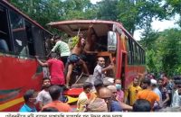 গৌরনদীতে বাসের মুখোমুখি সংঘর্ষে নিহত-১, আহত ২৫