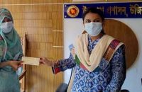 উজিরপুরে মুক্তিযোদ্ধা পরিবারের চিকিৎসায় ইউএনওর আর্থিক সহায়তা