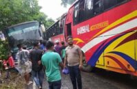 গৌরনদীতে দুটি বাসের সংঘর্ষে আহত-৩২