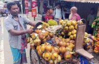 প্রচন্ড তাপদাহে স্বস্তি পেতে কদর বেড়েছে তাল শাঁসের