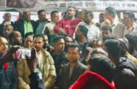 জহির উদ্দিন স্বপন কে তথ্য,সম্প্রচার মন্ত্রনালয়ের মন্ত্রী করায়   গৌরনদীতে আনন্দ মিছিল, মিষ্টি বিতরণ