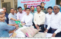 গৌরনদীতে কৃষকদের মাঝে কৃষি প্রণোদনা ও  বিনামূল্যের সার-কীটনাশক বিতরণ